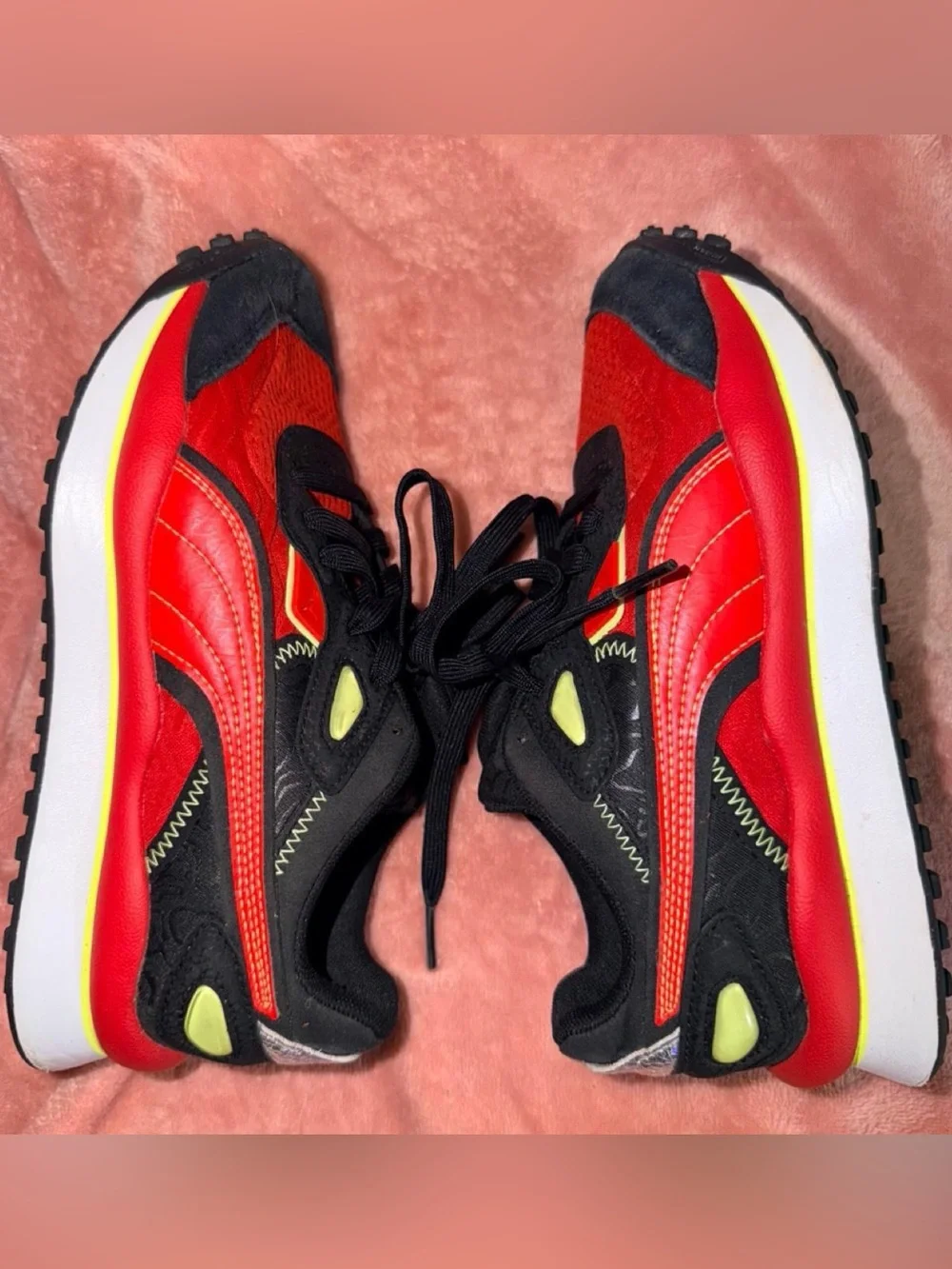 Puma Street Rider Bizerk Sneakers ❤️🖤